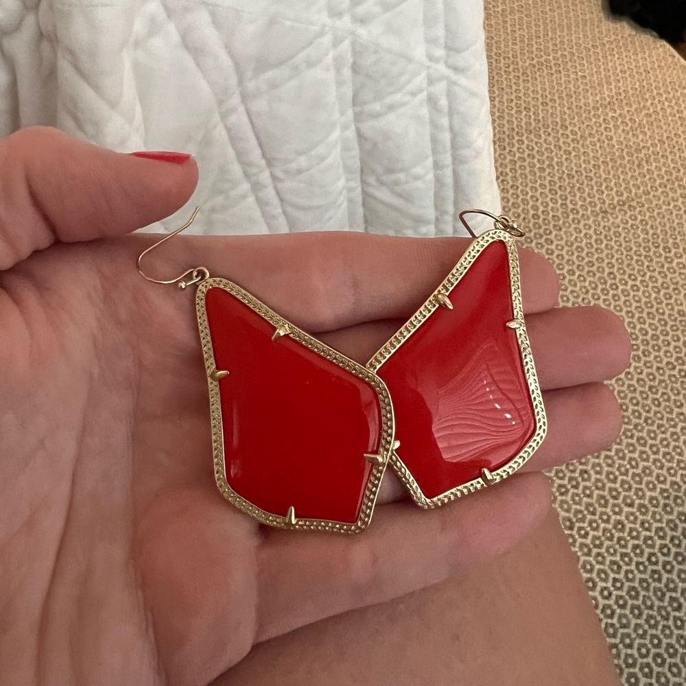 Kendra Scott Alex Gold Drop Earrings in Red-Orangey